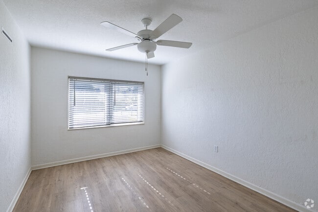 1BR, 1BA - 474SF - Bedroom