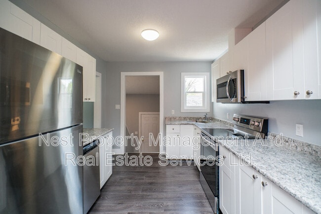 Building Photo - 1564 Fir St