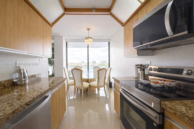 Photo - 19707 Turnberry Way Unit 6L