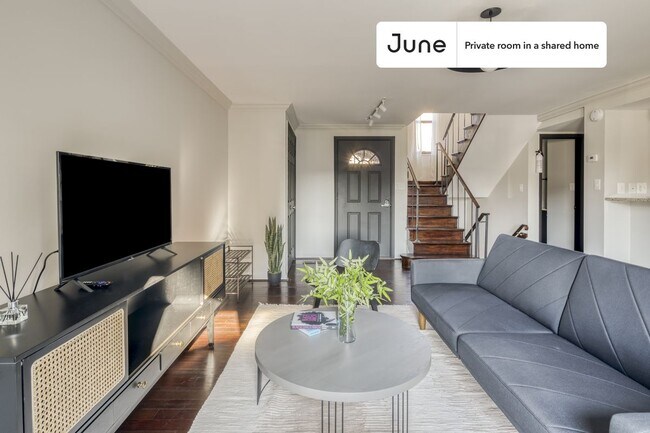Room in Shared 5 bed/2.5 bath home in H Street