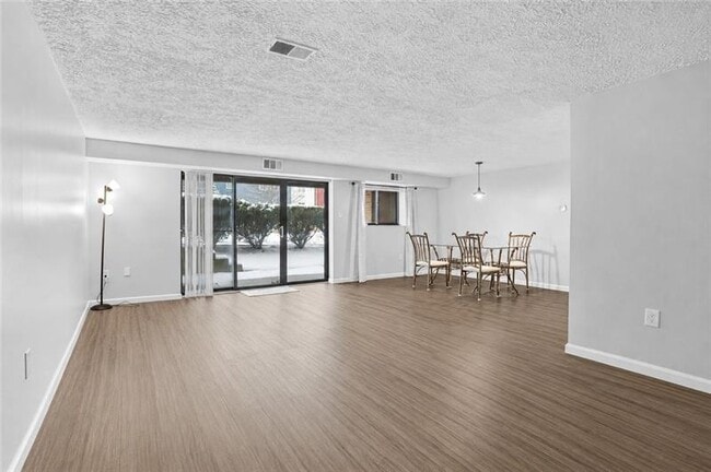 Photo - 1204 Dutilh Rd