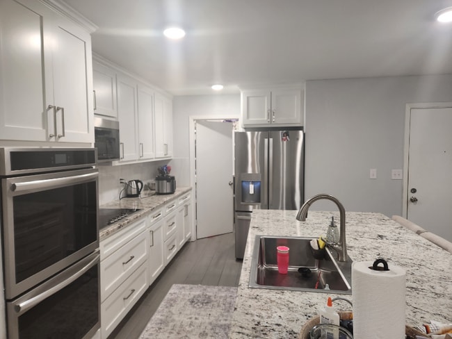 Photo - 1529 E Don St