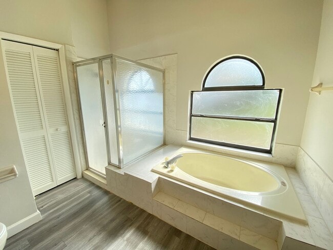 Photo - 12948 Broakfield Cir