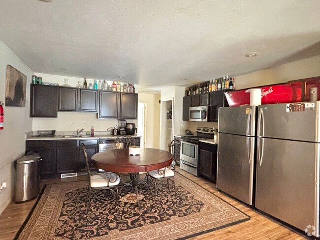 Building Photo - 1207-1207 Euclid Ave Unit 1203 Rental