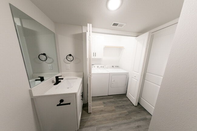 Photo - 366 SE 85th Rd