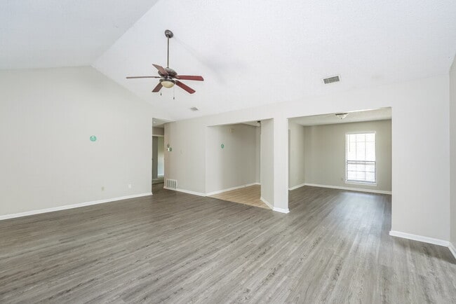 Photo - 241 S MacArthur Blvd