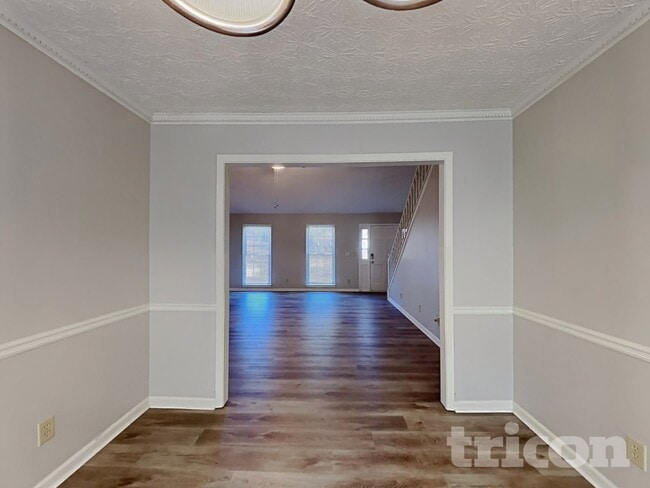 Photo - 2207 Meadow Valley Cir