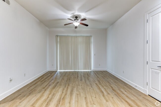 Photo - Discover Your Perfect Home Today! Unidad DTP
