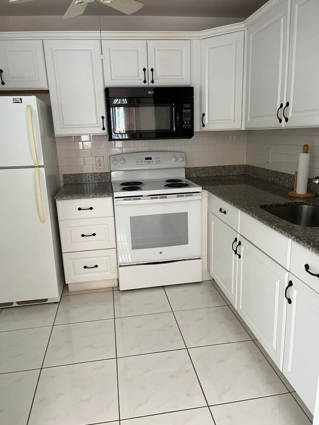 Photo - 251 Brittany F Unit F