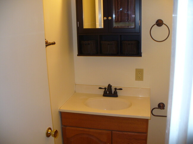 Updated Bathroom - 113 Vine St Apartment Unit 1