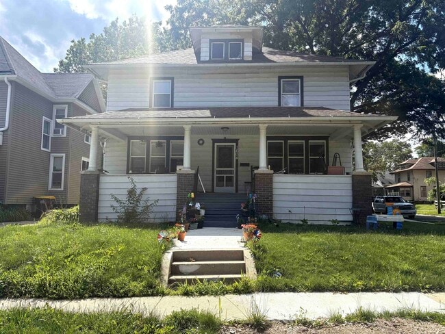 Building Photo - 1604 S Carroll Ave