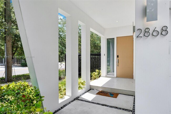 Building Photo - 2868 SW 33rd Ct Rental