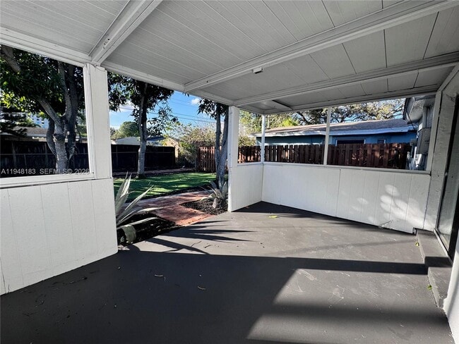 Photo - 4851 SW 44th Ave