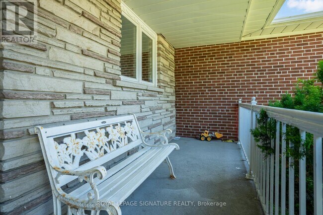 Photo - 141 Oakmeadow Blvd