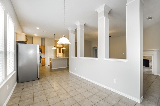 Photo - 16042 Belleshire Ln