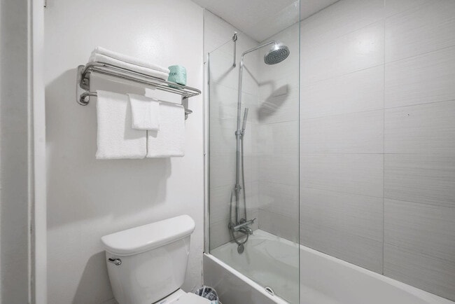 Photo - 5245 W Irlo Bronson Memorial Hwy Unit ID1264145P