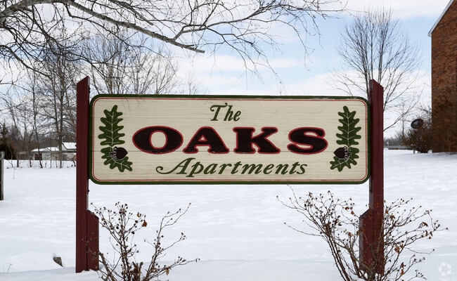 Photo - The Oaks Apartments