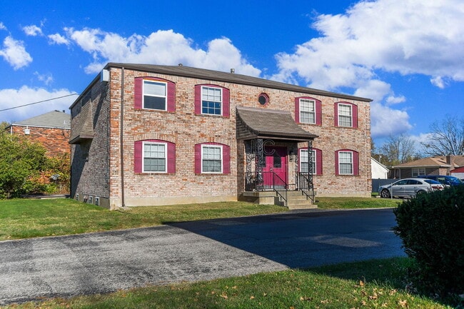 Building Photo - 3325 Breckenridge Ln Unit 3