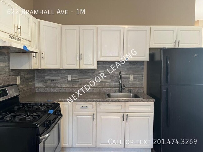 Building Photo - 622 Bramhall Ave Unit 1M