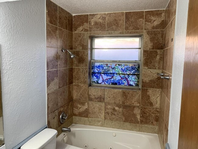 Photo - 1300 E Madison St