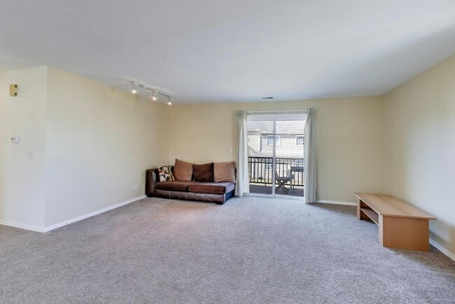 Photo - 2122 Southwind Cir Unit 8-4