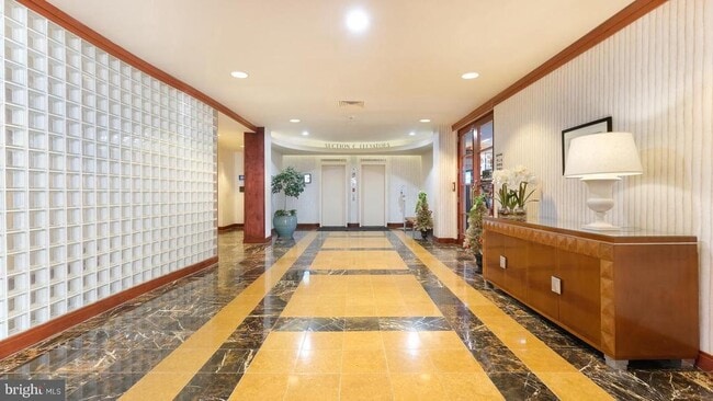 Building Photo - 2601 Pennsylvania Ave Unit 616
