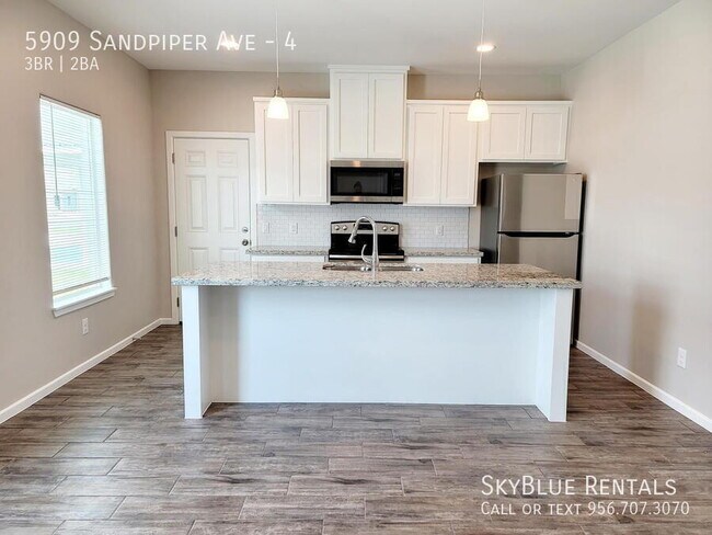 5909 Sandpiper Ave Unidad 4
