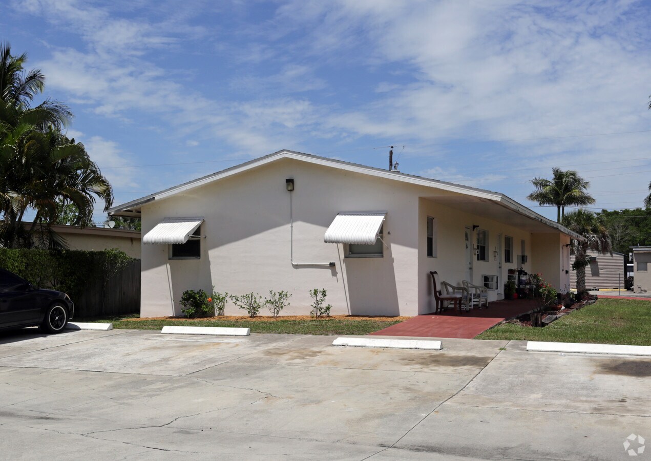 Photo - 2431 Washington Ave