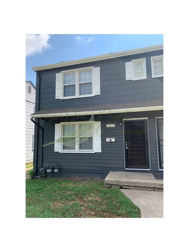 Building Photo - 2 STORY DUPLEX!!! Rental