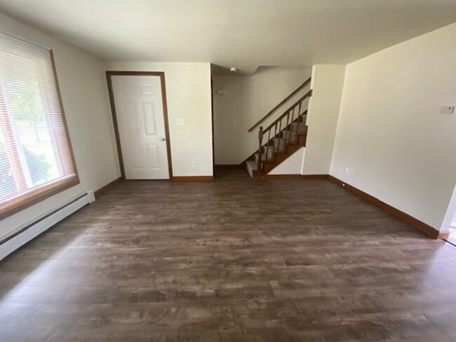 Photo - 2068 Terry Ln