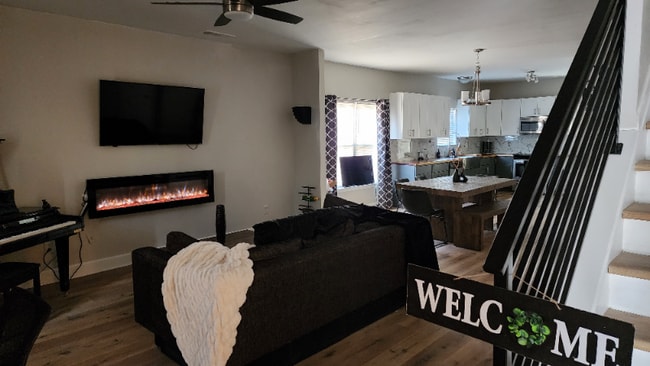 Photo - 1 Delmar Ln NW