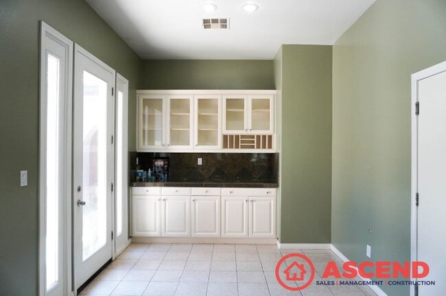 Photo - Spacious 4 Bed, 2.5 Bath Home in HOA Community – Full Appliance Package Included!