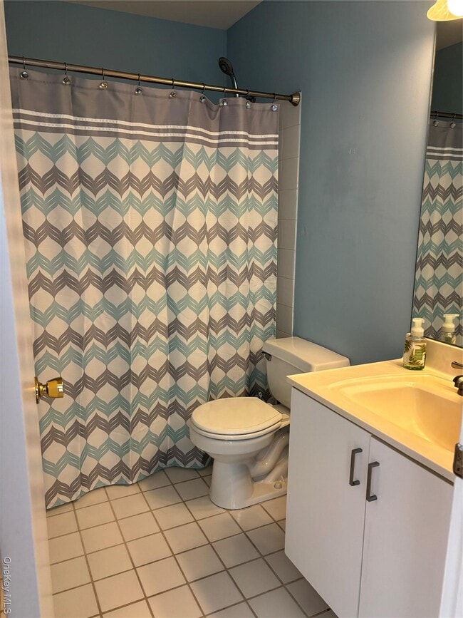 Photo - 825 Spring Lake Dr