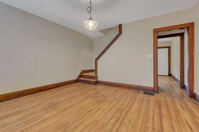 Photo - 538 Cline St