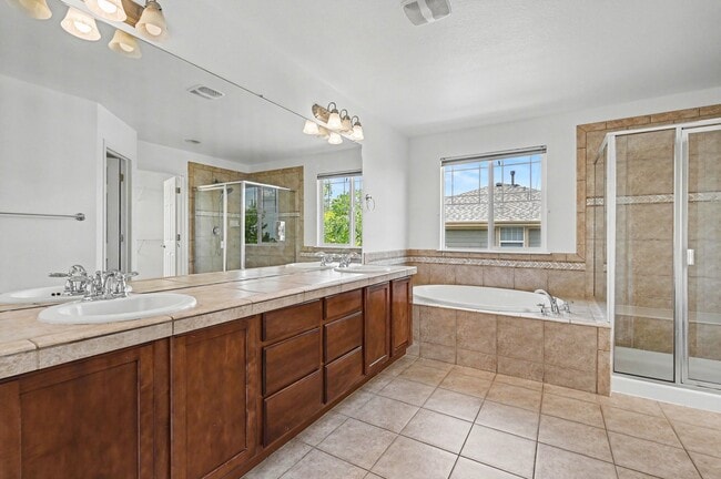 21164 E Jefferson Cir