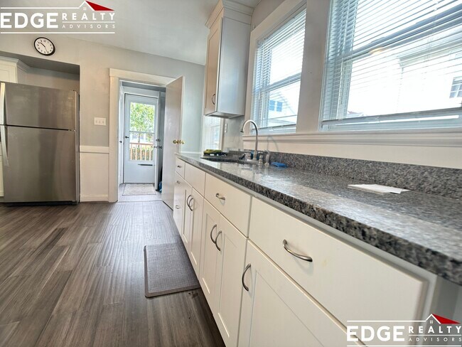 Photo - 15 Laurel St