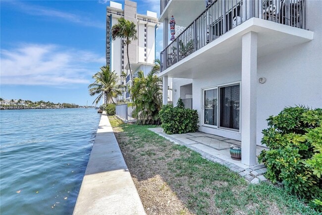 Building Photo - 2200 S Ocean Dr Unit N116
