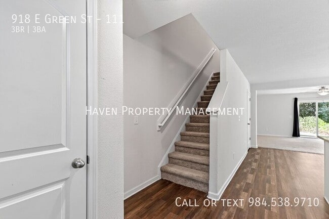 Photo - 918 E Green St
