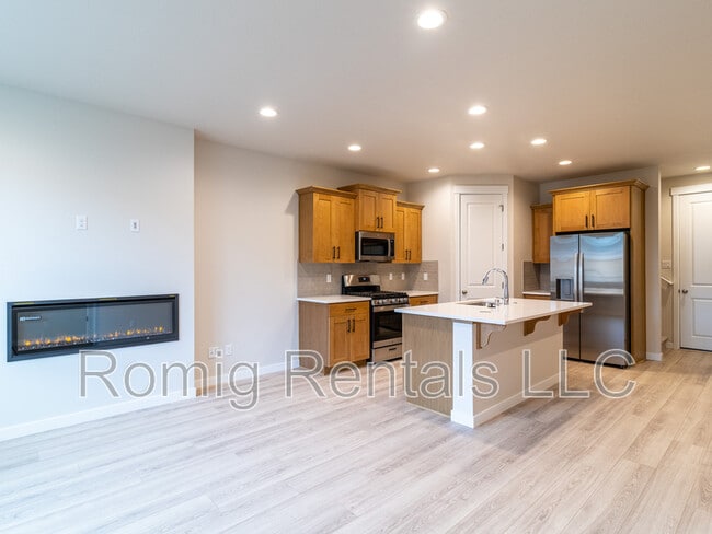 Photo - 18609 NE 44th Ave