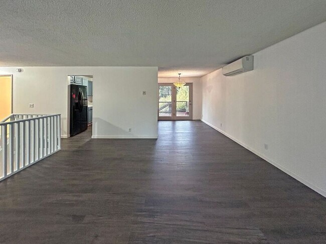 Photo - 505 Empress Ave