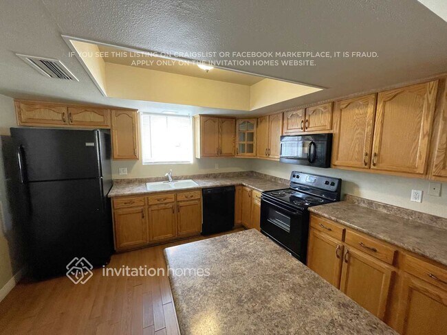 Photo - 626 E Via Elena St