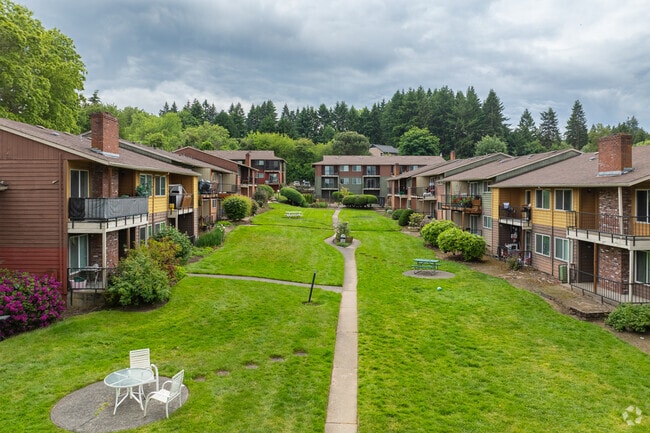 Courtyard - Brighton Hill