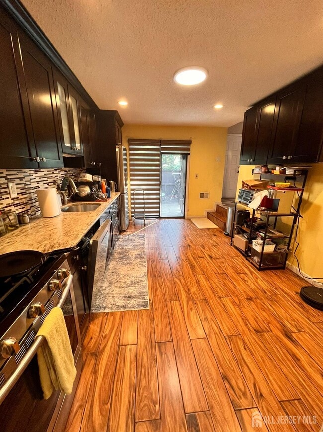 Photo - 15 Westgate Dr