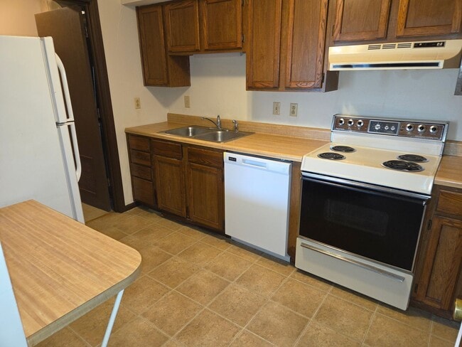 505 Columbia Dr Unit E