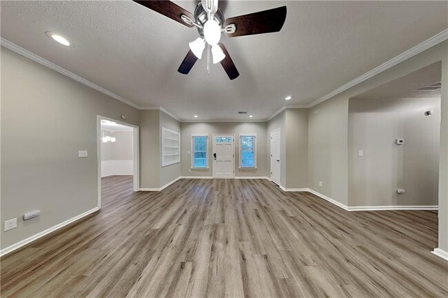 Photo - 1102 Canterbury Ln