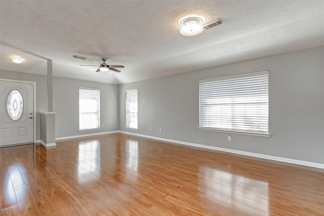 Photo - 22702 Rangeview Dr