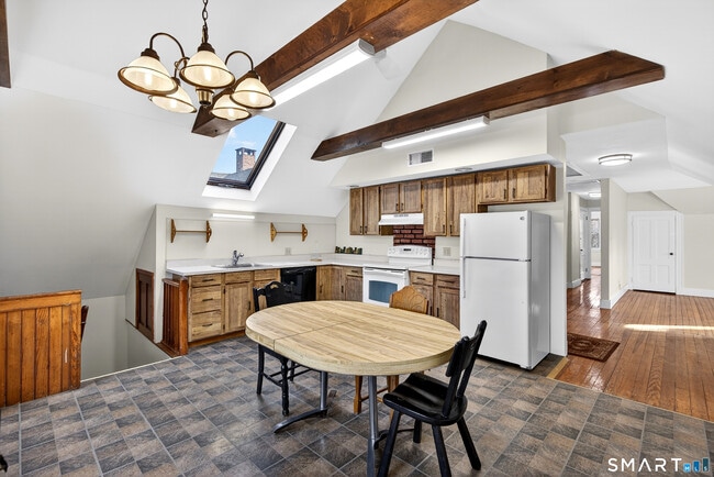 Photo - 339 Willow St Unit 3