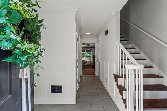 Photo - 28 Huntington Pl Dr