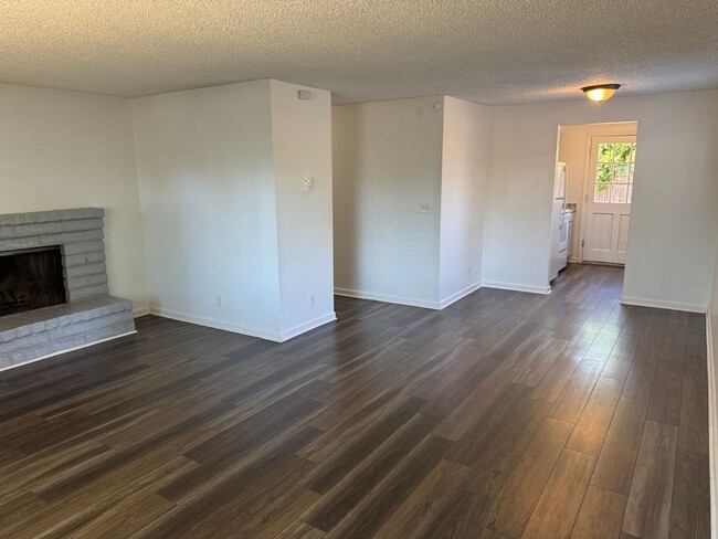 Photo - 2 bedroom 1 bath duplex with a garage!