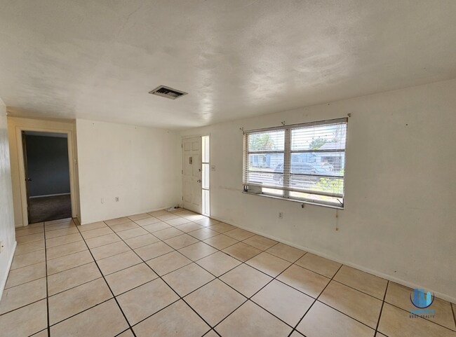 Photo - 2 Bed 1 Bath Home for rent in Holiday *NOW...